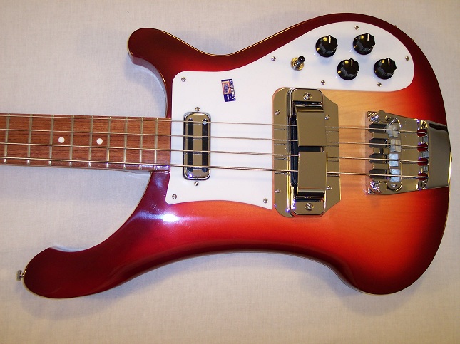 4001C64 Bass Picture 8